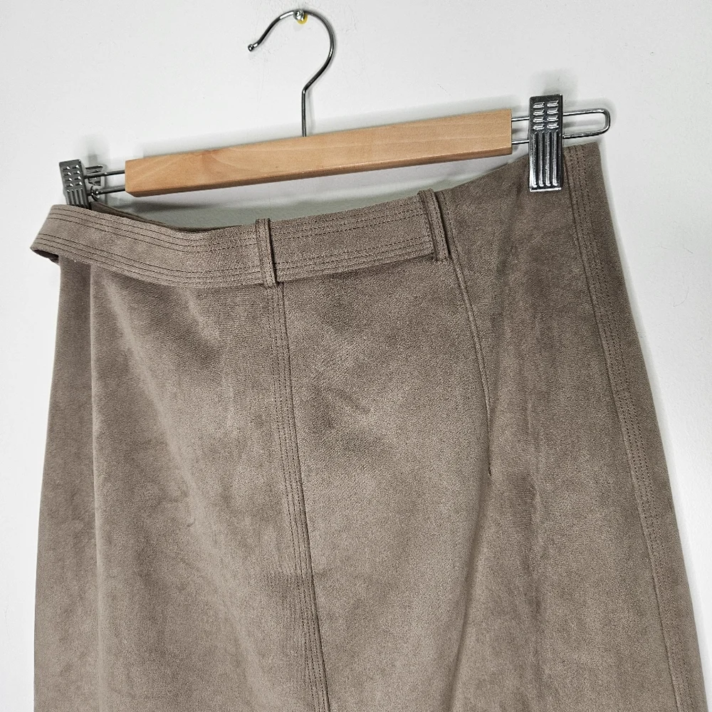 Aritzia Babaton Cecily Faux Suede  A-Line Midi Skirt Sz 4 Taupe Self-tie belt